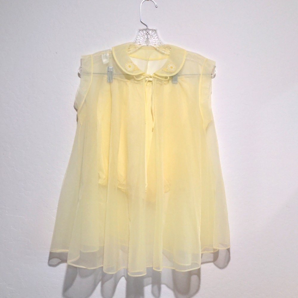 Vintage 50s Peignoir Lingerie Set Pastel Yellow Robe and Shorts M